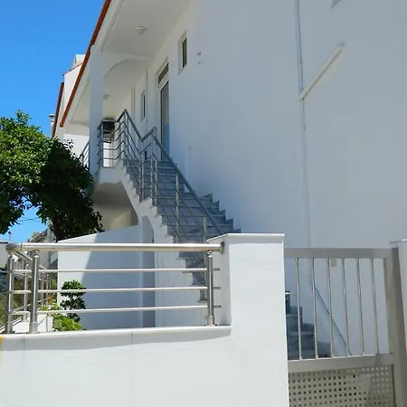 Kalithies Apartment *