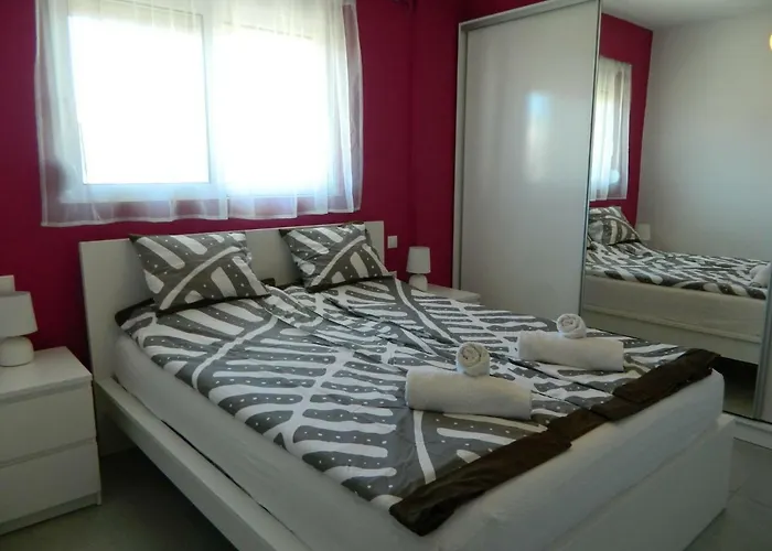 Apartman Kalithies Apartment Kalithiész