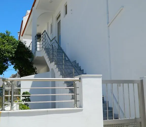 Kalithies Apartment *