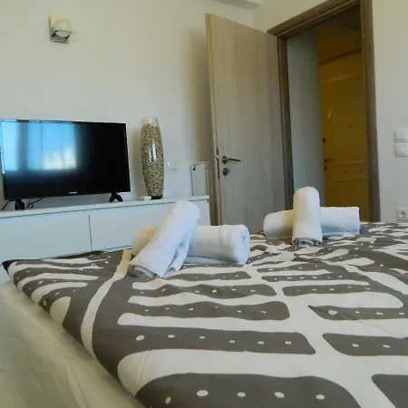 Apartman Kalithies Apartment Kalithiész