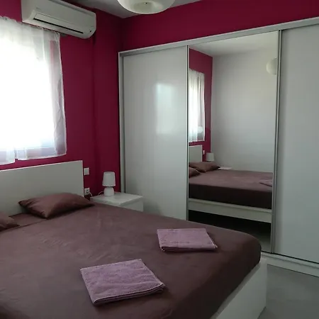 Kalithies Apartment * Καλυθιές
